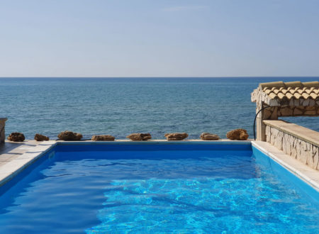 private pool holidays